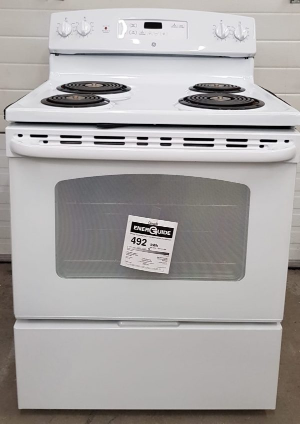 NEW OPEN BOX ELECTRICAL STOVE GE WITH SAFETY BURNERS - 550$ RETAIL PRICE 790$