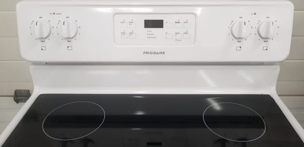 Electrical Stove Frigidaire Cfef3014lwd