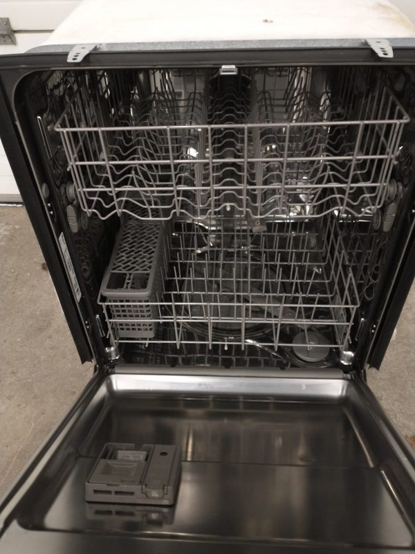 Dishwasher - Whirlpool Wdf560safm1