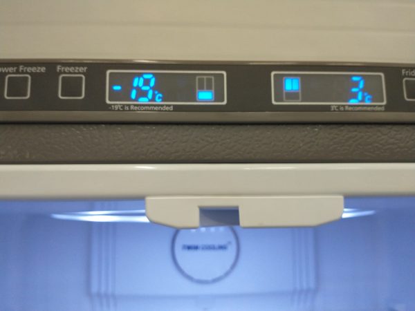 Refrigerator - Samsung Rf197acrs