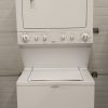 SET WHIRLPOOL WASHER WFC7500VW2 AND DRYER YWED7500VW - APARTMENT SIZE