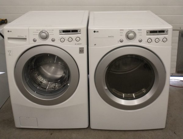 SET LG-  WASHER WM2050CW AND DRYER DLE2050W
