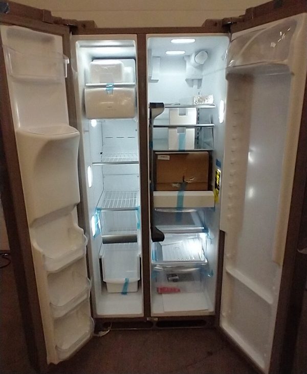 New Open Box Refrigerator Frigidaire Ffsc2323ts