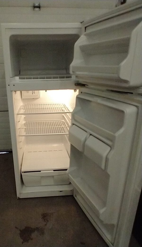 Refrigerator - Roper Rt12vkxkq00