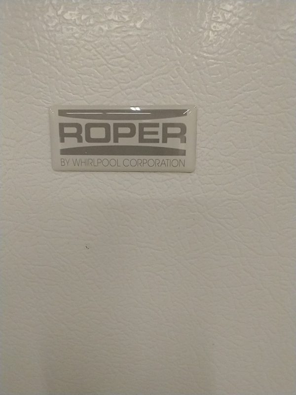 Refrigerator-  Roper Rt14hdykq00