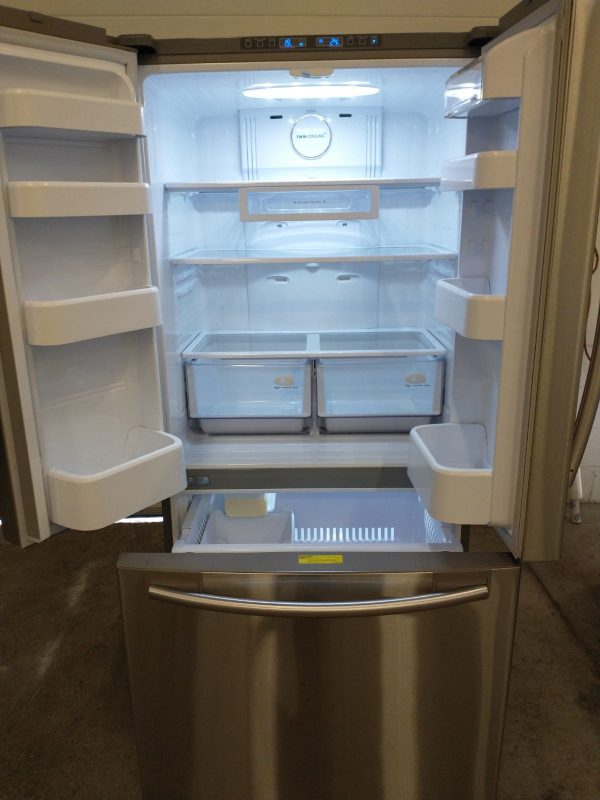 Refrigerator Samsung - Rf18hfenbsr - Counter Depth