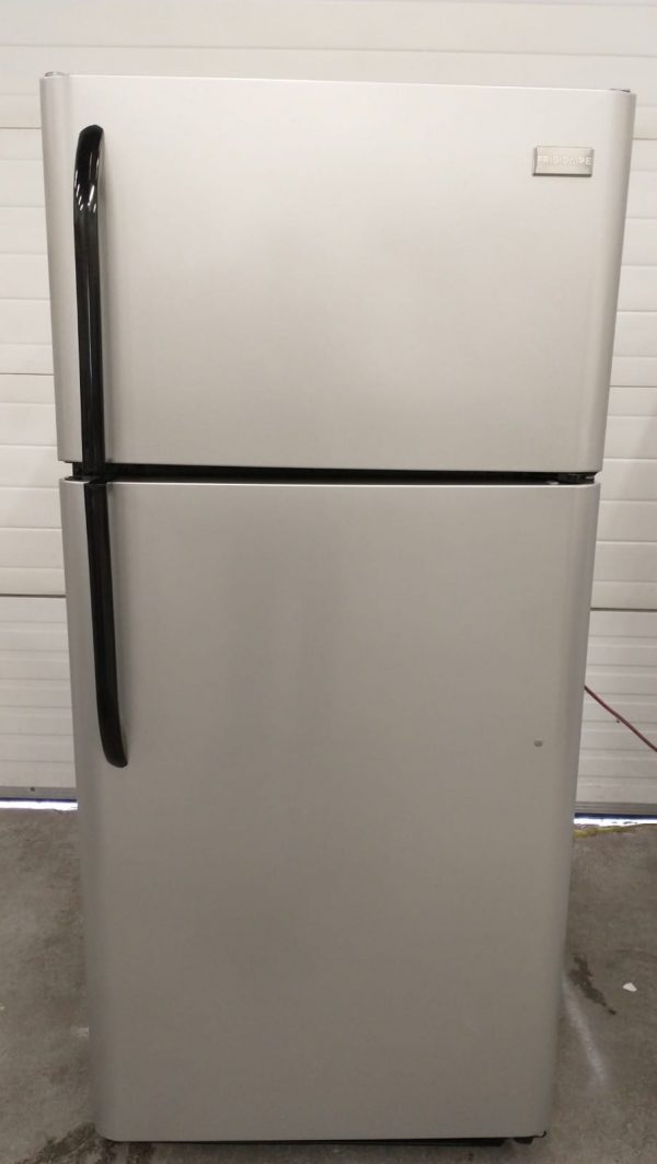 Refrigerator - Frigidaire Cftr1826lm1