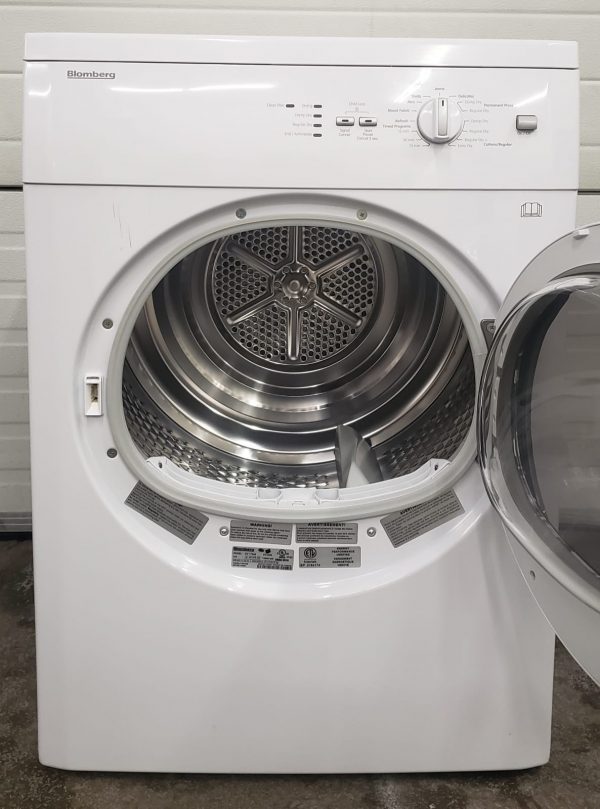 Used Electrical Dryer - Blomberg Apartment Size Dv17542