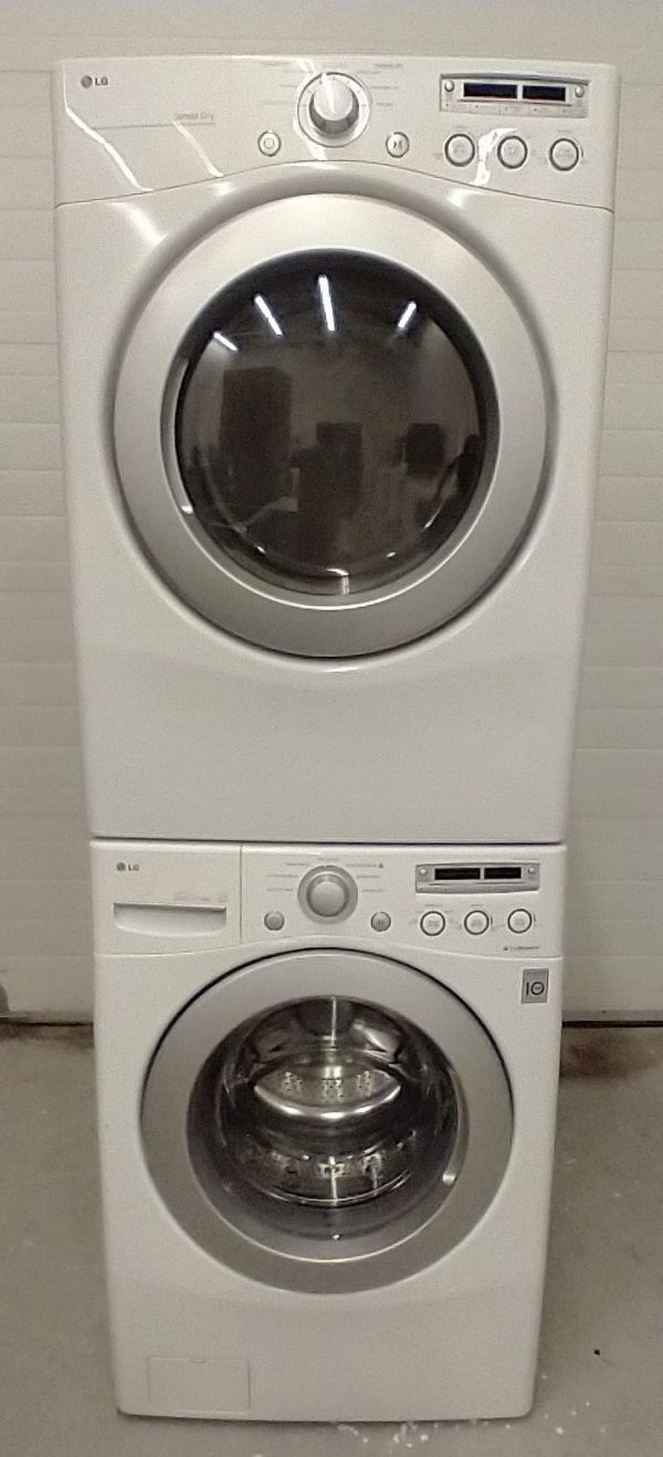 SET LG WASHER WM2050CW AND DRYER DLE2050W