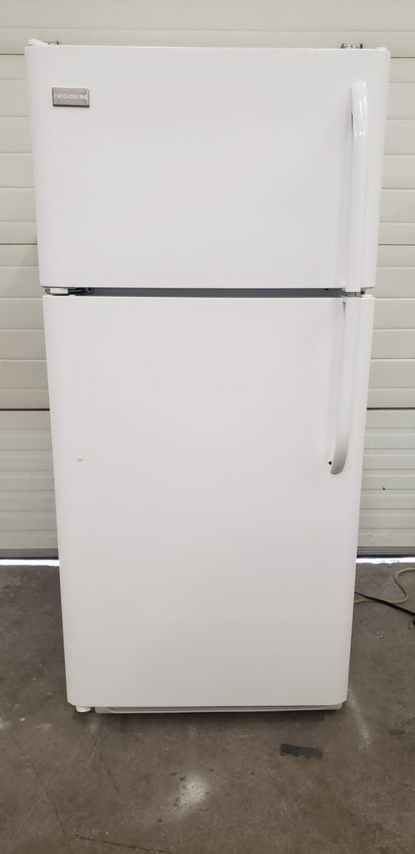 Refrigerator - Frigidaire Cfht1843lw
