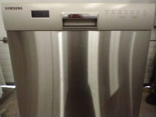 Dishwasher - Samsung Dmr57lfs