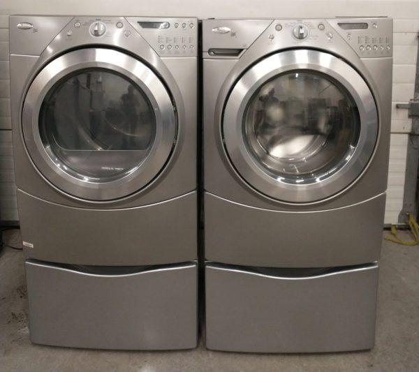 Set Whirlpool - Washer Wfw9300vu02 And Dryer Ywed9300vu0 With Pedestals