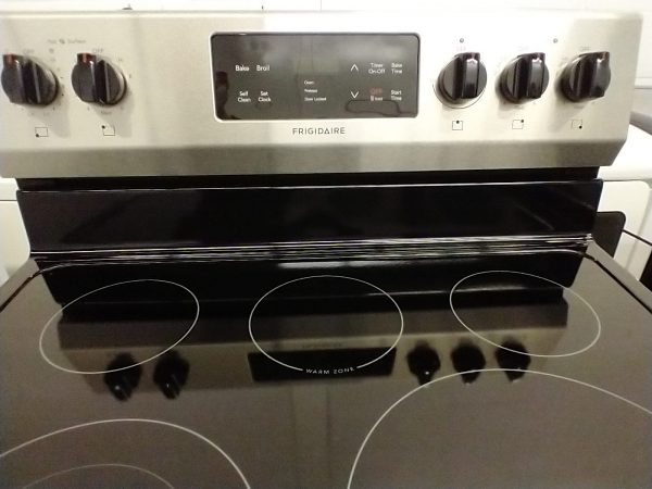 Electrical Stove - Frigidaire Cfef3054us6
