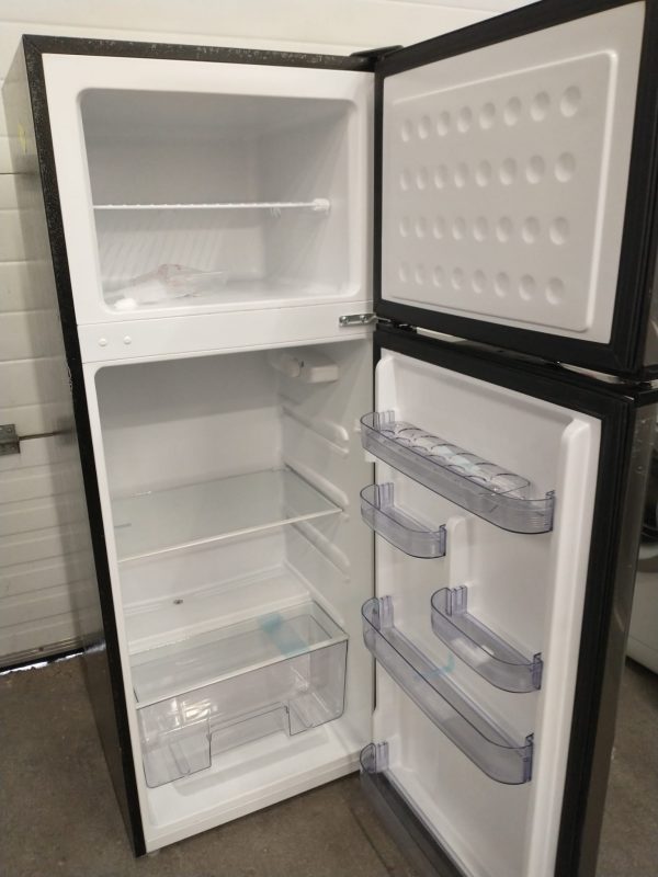 New Open Box  Refrigerator - Thomson Tfr725 Apartment Size