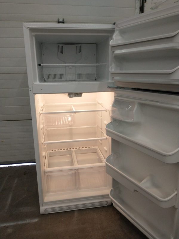 Used Refrigerator - Frigidaire Fftr1817lw8
