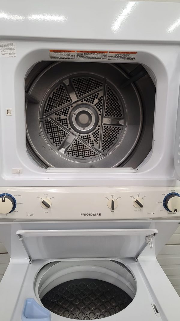 Used Laundry Center - Frigidaire Ffle39c1qw0