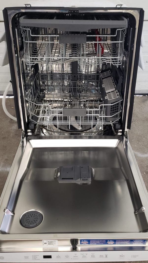New Open Box Dishwasher GE Gdt665sgn0ww