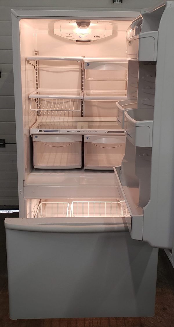 Used Refrigerator GE - Counter Depth With Brita System Pde18lzraww
