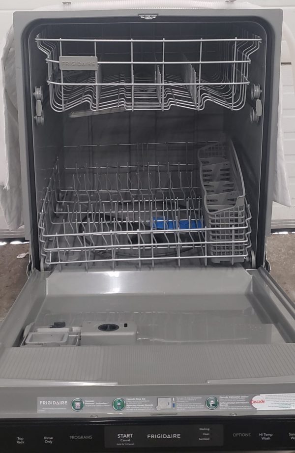 Used Dishwasher Frigidaire Ffid2426ts5a