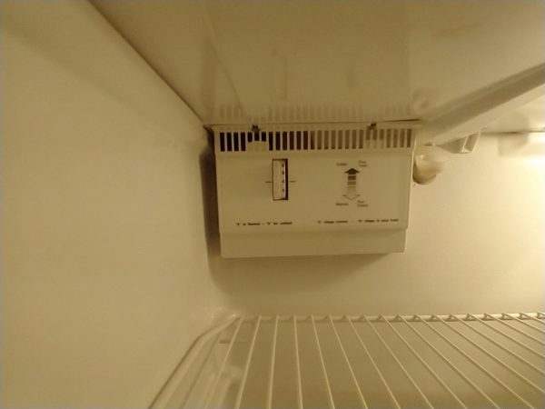 Used Refrigerator Mcclary Yrfw1237vw-1