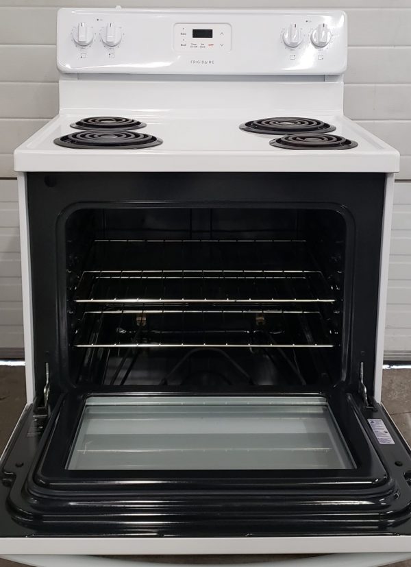USED ELECTRICAL STOVE FRIGIDAIRE CFEF3012TWA
