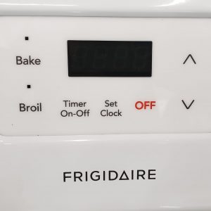 USED ELECTRICAL STOVE FRIGIDAIRE CFEF3012TWA 3