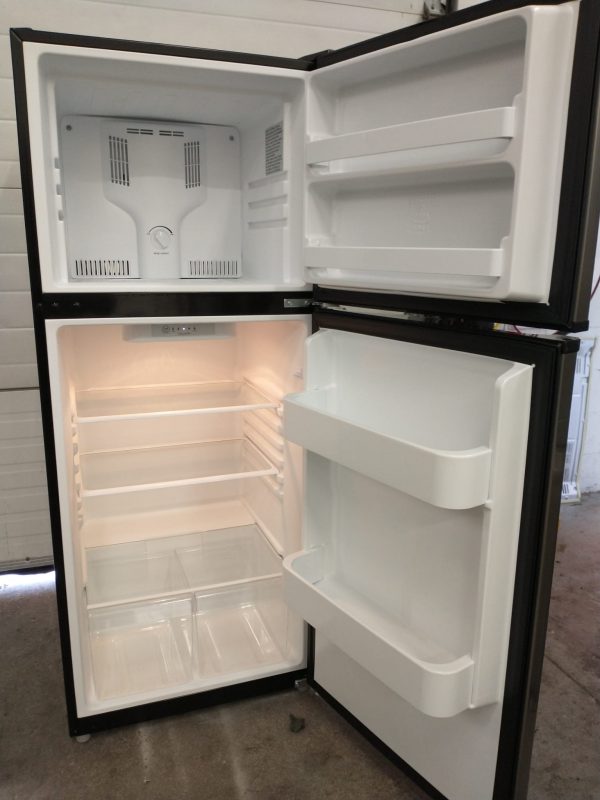 Used Refrigerator Frigidaire Ffet1022qs