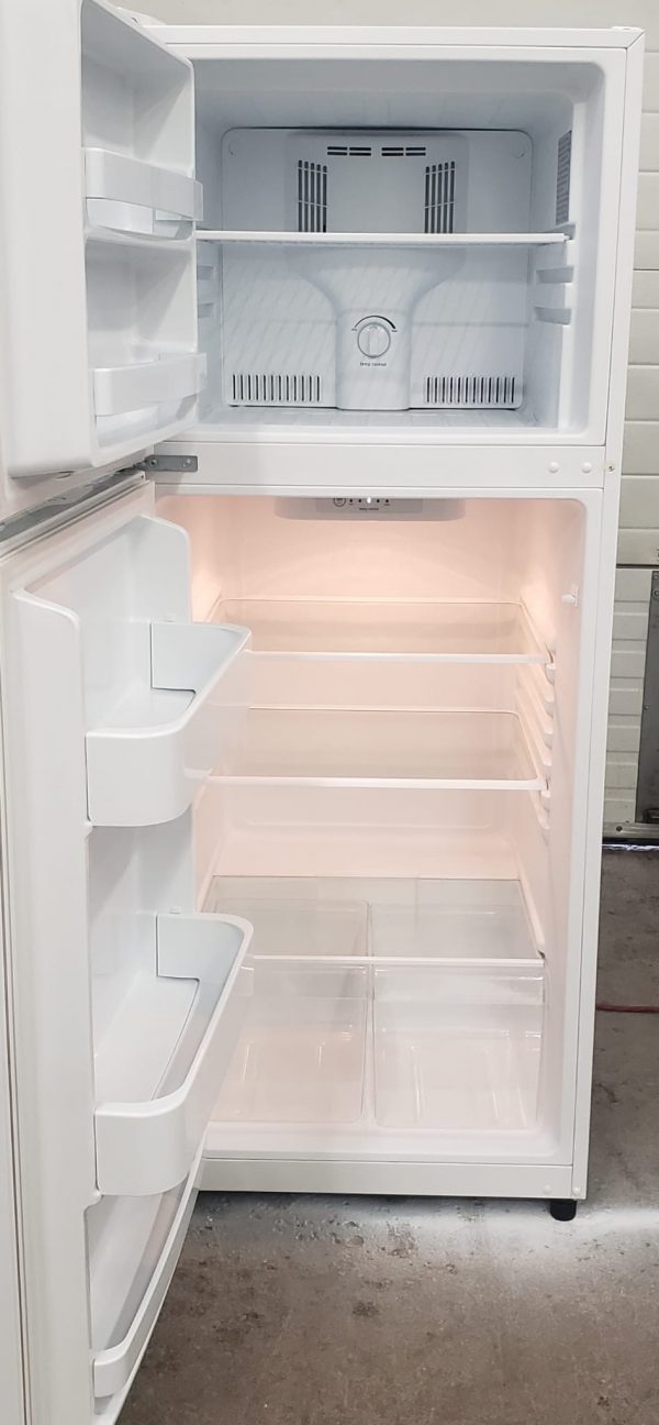 Used Refrigerator Frigidaire Ffet1222qw