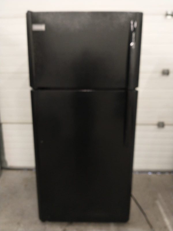 Used Refrigerator Frigidaire Fftr1814lb2