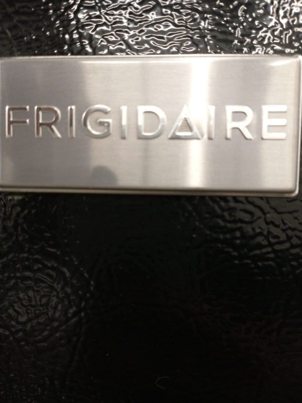 Used Refrigerator Frigidaire Fftr1814lb2
