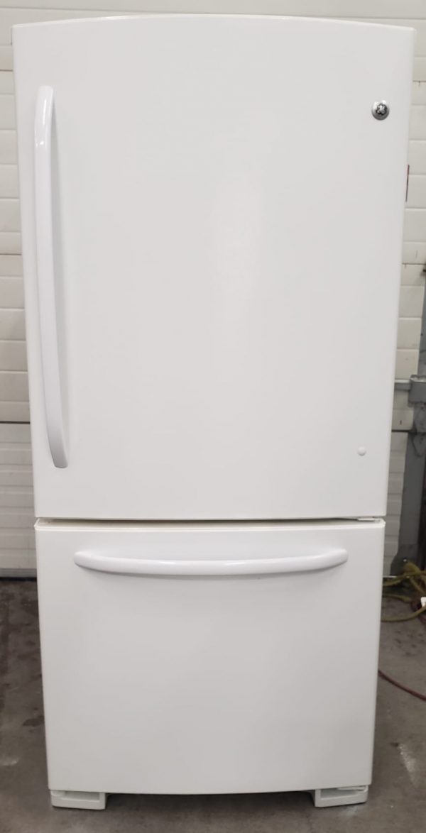 Used Refrigerator GE Gbsc0hbxerww