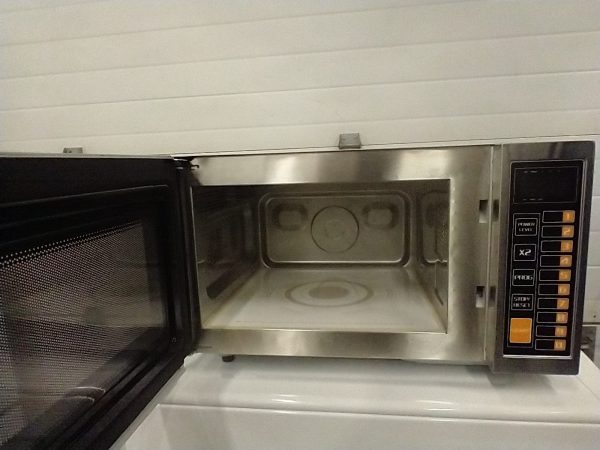 Commercial Microwave Royal Sovereign RCMW-1000-25SS