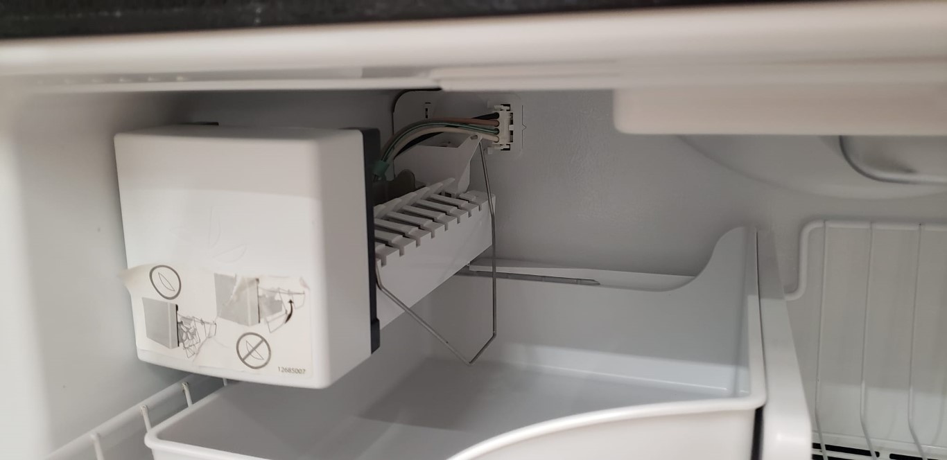 Order Your Used Refrigerator Kitchenaid Kbfs20etss00 Today!