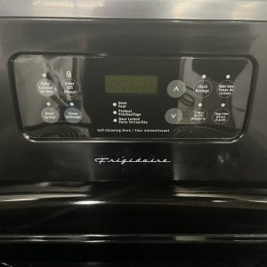 USED ELECTRICAL STOVE FRIGIDAIRE CFEF357EC2 2