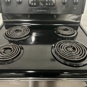 USED ELECTRICAL STOVE FRIGIDAIRE CFEF357EC2 3