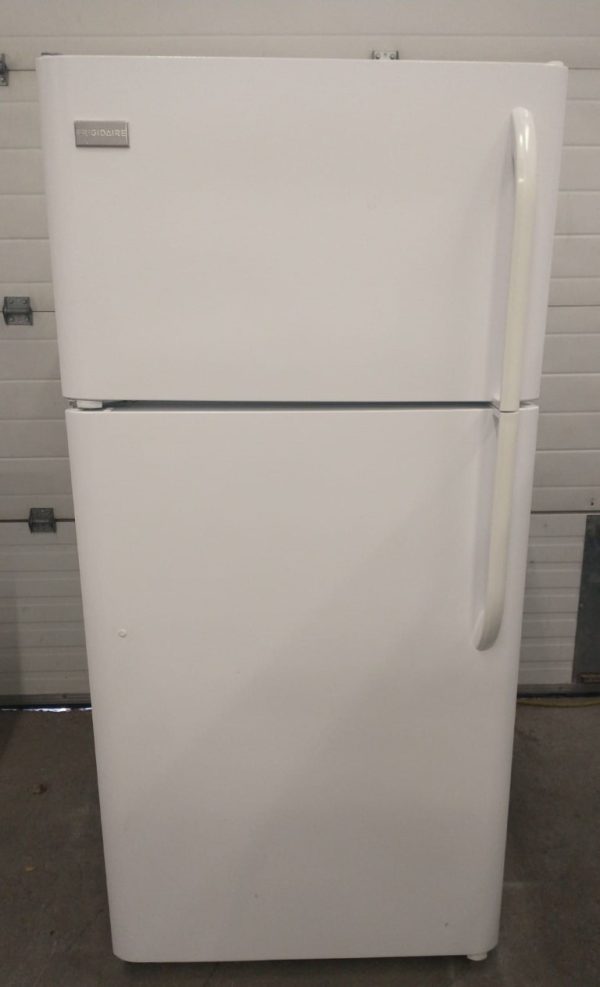 Used Refrigerator Frigidaire Fftr1817lw6
