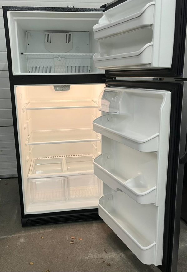 Used Refrigerator Frigidaire Frt18hs6js1
