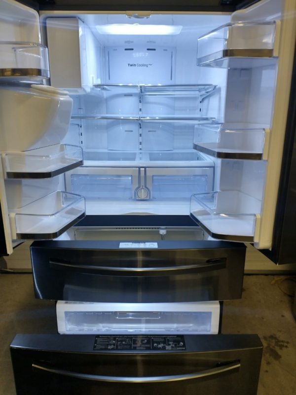 New Open Box Floor Model Samsung Refrigerator Rf25hmedbsg/aa