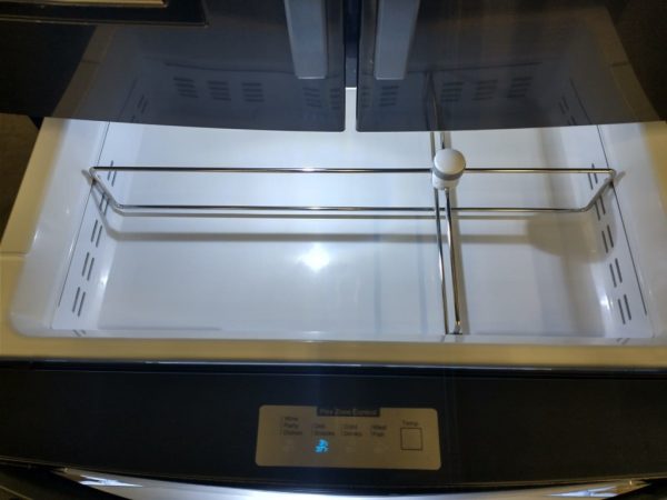 New Open Box Floor Model Samsung Refrigerator Rf25hmedbsg/aa