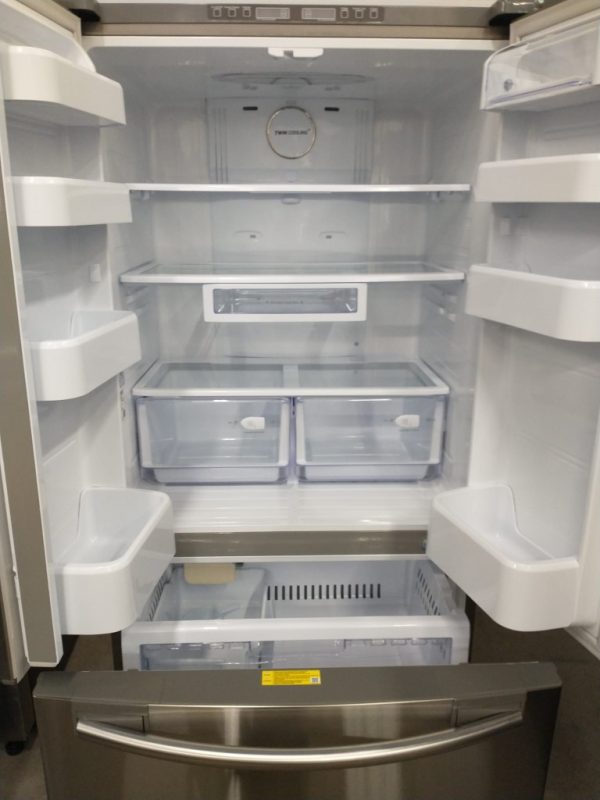 New Open Box Floormodel Refrigerator Samsung Rf18hfenbsr Counter Depth