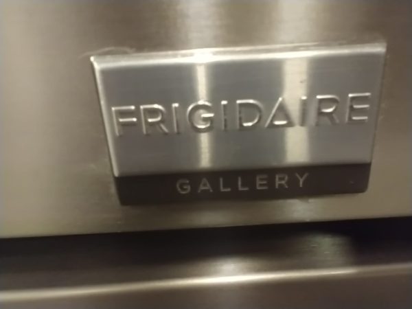 USED ELECTRICAL STOVE FRIGIDAIRE CGEF3055MFF