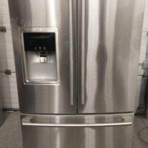 USED REFRIGERATOR ELECTROLUX COUNTER DEPTH EW23BC71IS7