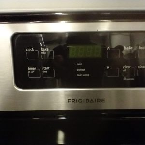 USED ELECTRICAL STOVE FRIGIDAIRE CFEF3048LSM 2