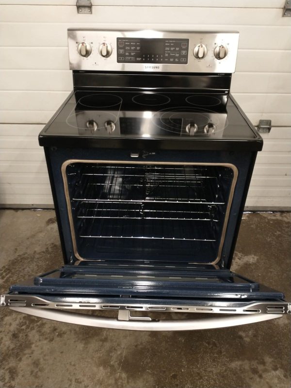 New Open Box Floor Model Electrical Stove Samsung Ne59t7851ws/ac With Double Oven