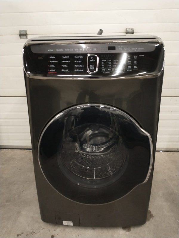 New Open Box Floor Model Flexwash One Machine. Two Washers In One  Samsung Wv60m9900av