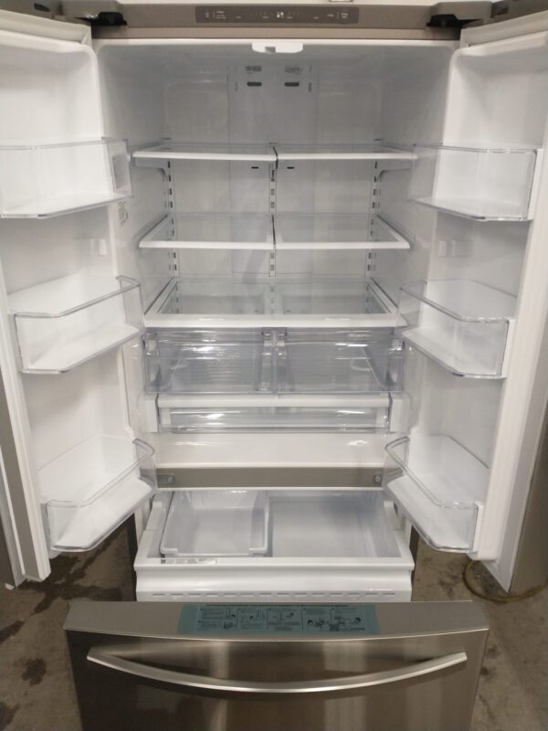 New Open Box Floor Model Samsung Refrigerator Rf220nftasr