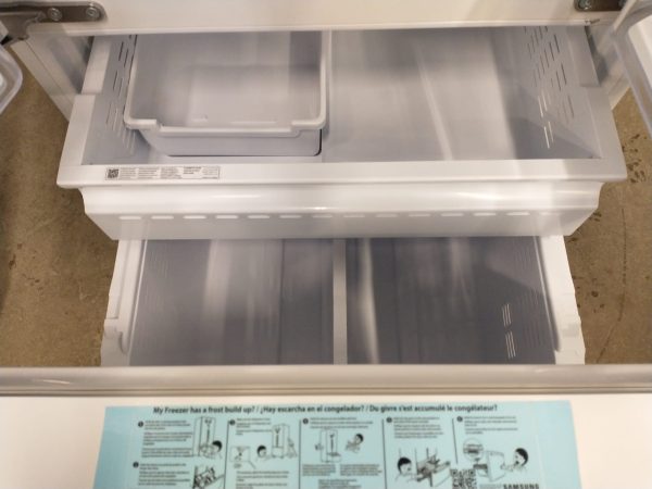 Open Box Floor Model Refrigerator Rf220nftaww/aa