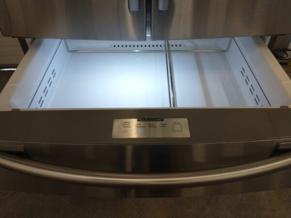 New Open Box Floor Model Refrigerator Samsung Rf25hmedbsr