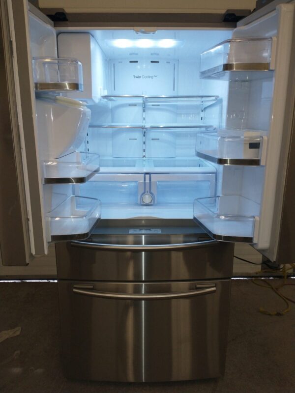 New Open Box Floor Model Refrigerator Samsung Rf25hmedbsr