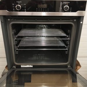 USED BUILT IN OVEN BLOMBERG BW0S24102SS APPARTMENT SIZE 2